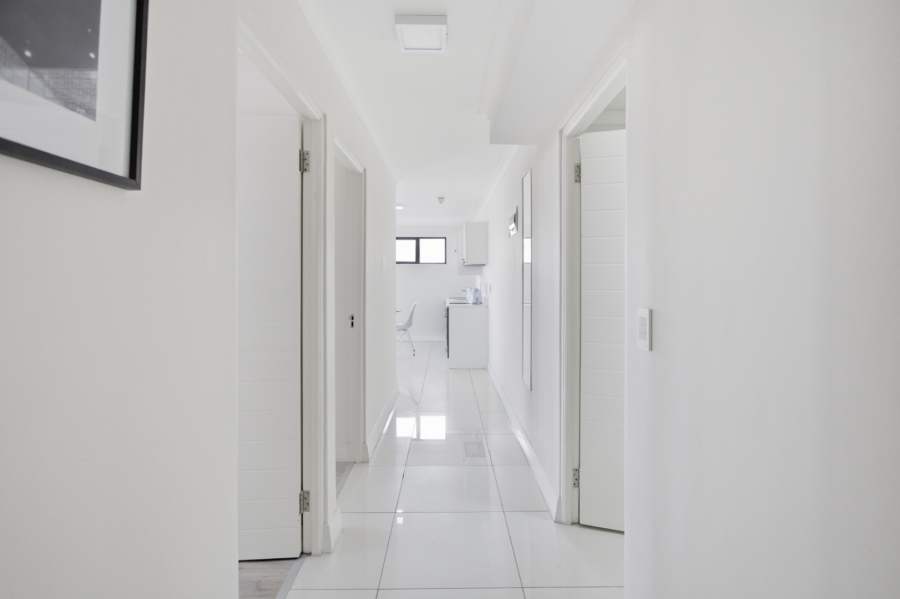 2 Bedroom Property for Sale in Zonnebloem Western Cape